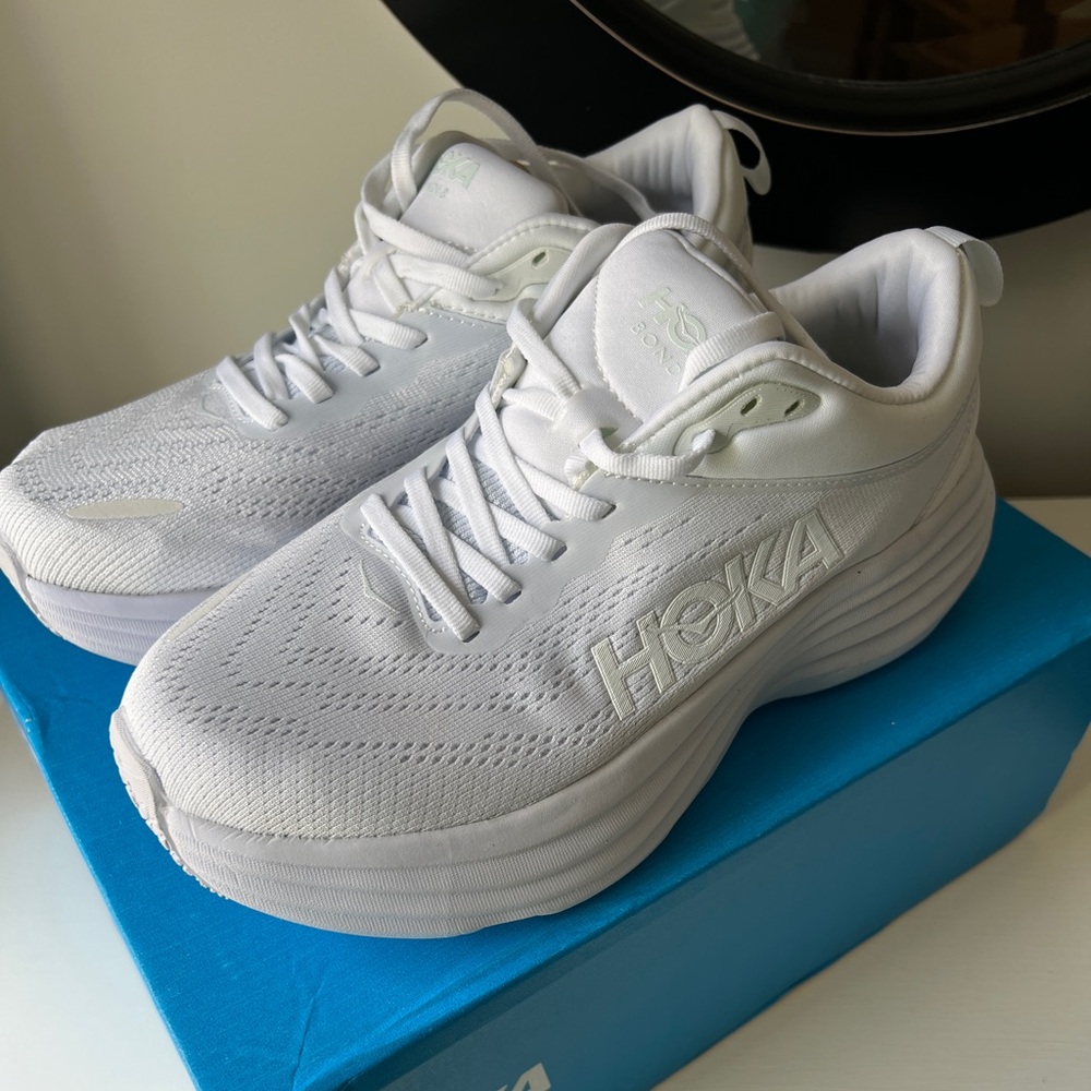 Women’s Hoka Bondi 8 sneakers